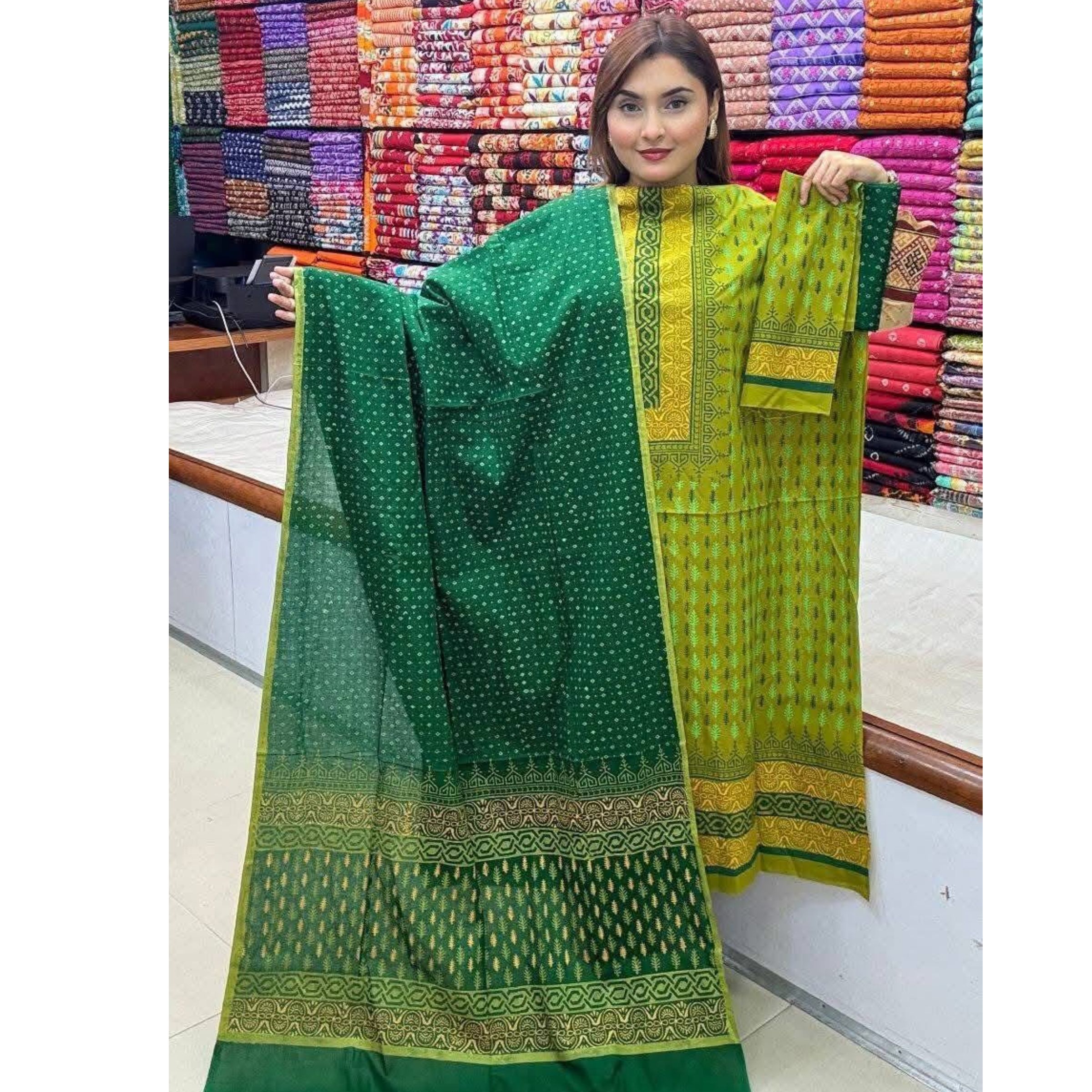 New Exclushive Collection High Qualitiey Cotton Printed Three Piece Code: 9331